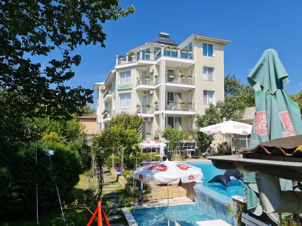 Hotel Rai Obrocsiste Kültér fotó