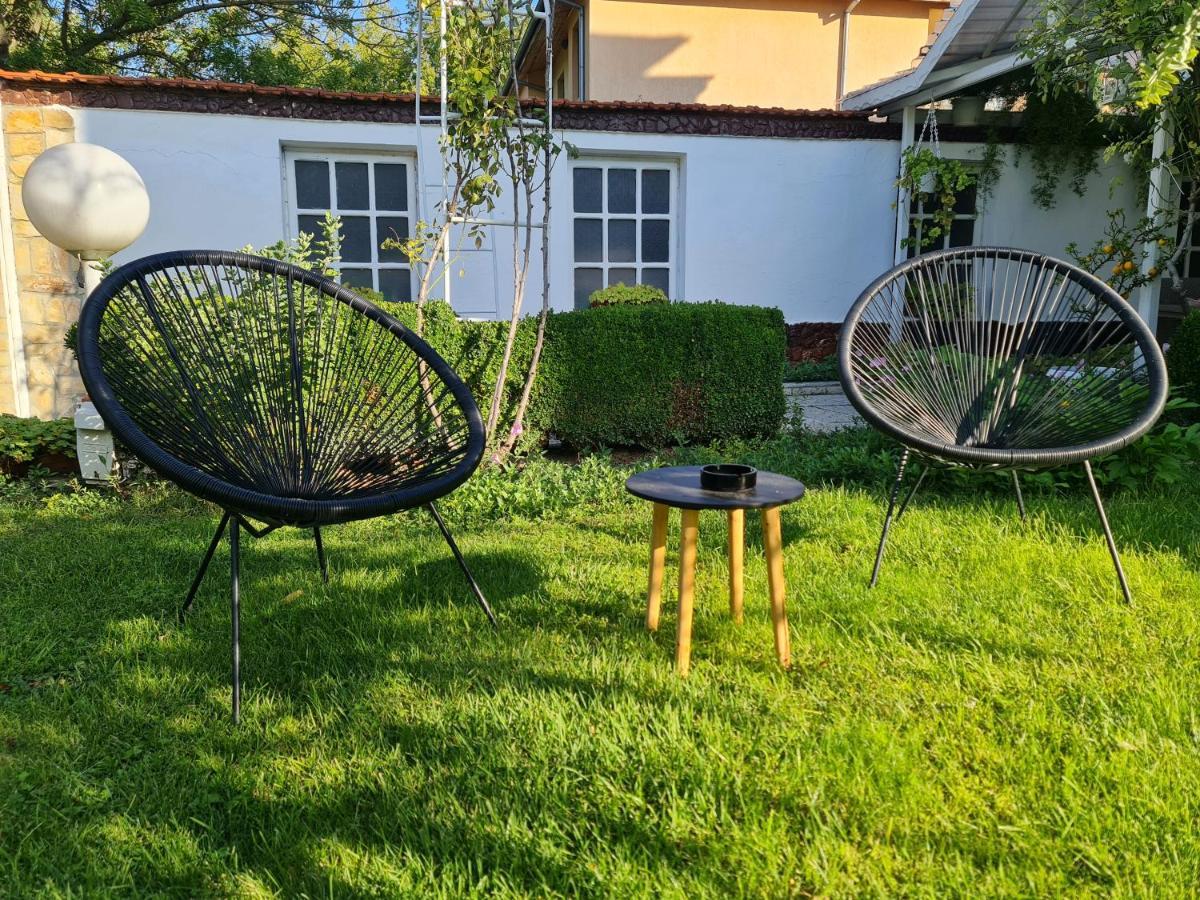 Hotel Rai Obrocsiste Kültér fotó